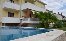 Apartments & Rooms Dordic